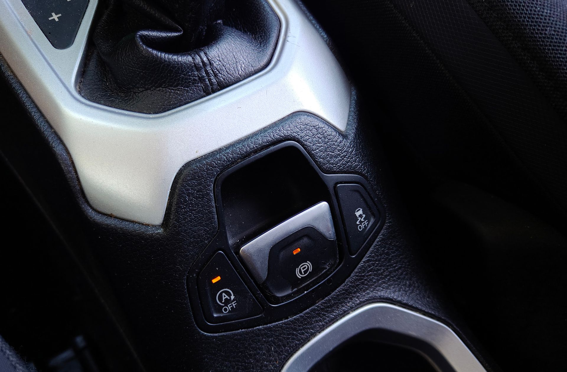 Jeep Renegade 2.0 MultiJet Limited 4x4 AD Low - foto 27