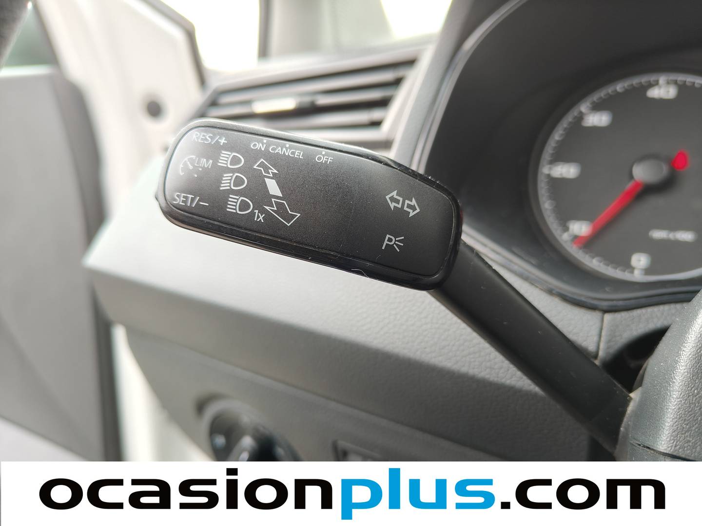 Equipamiento del Seat Arona Seat Arona 1.6 TDI Reference Plus S&S (95 CV)