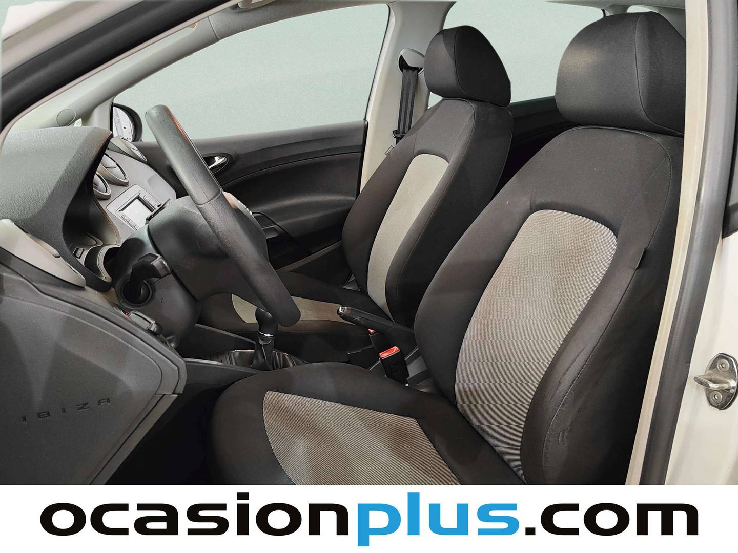 Foto asientos delanteros Seat Ibiza Seat Ibiza 1.0 Full Connect (75 CV)