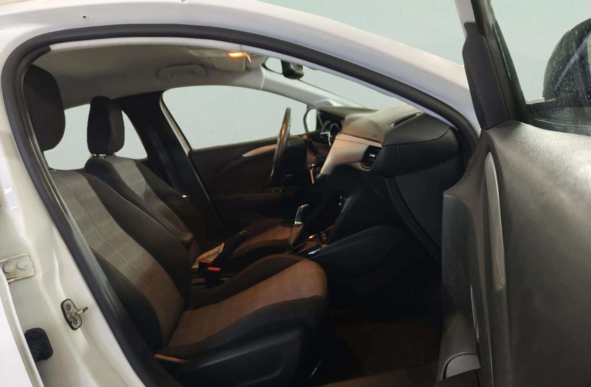 Opel Corsa 1.2 XEL Edition - foto 18