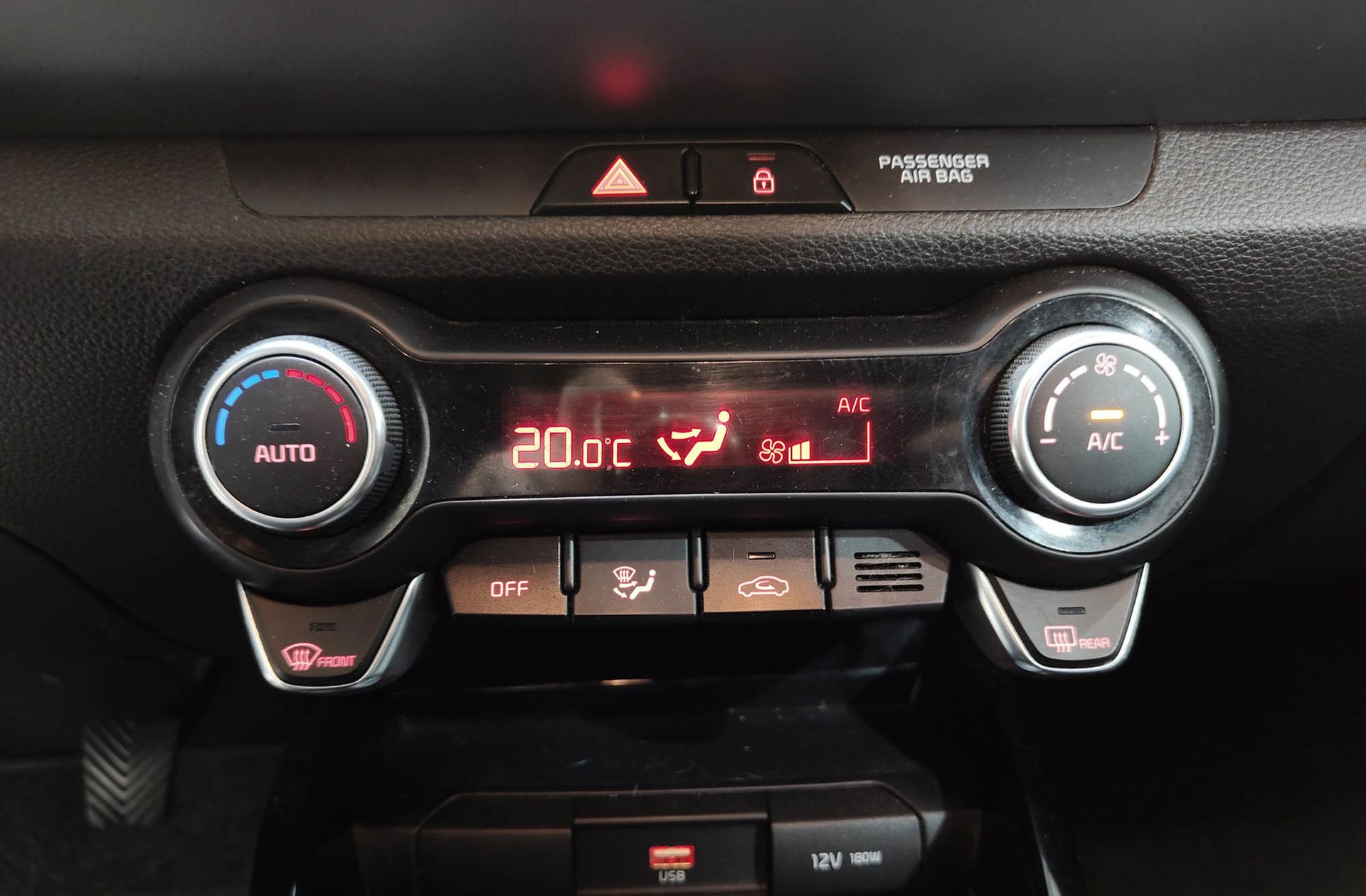 Kia Stonic 1.0 T-GDi MHEV Drive iMT - foto 30