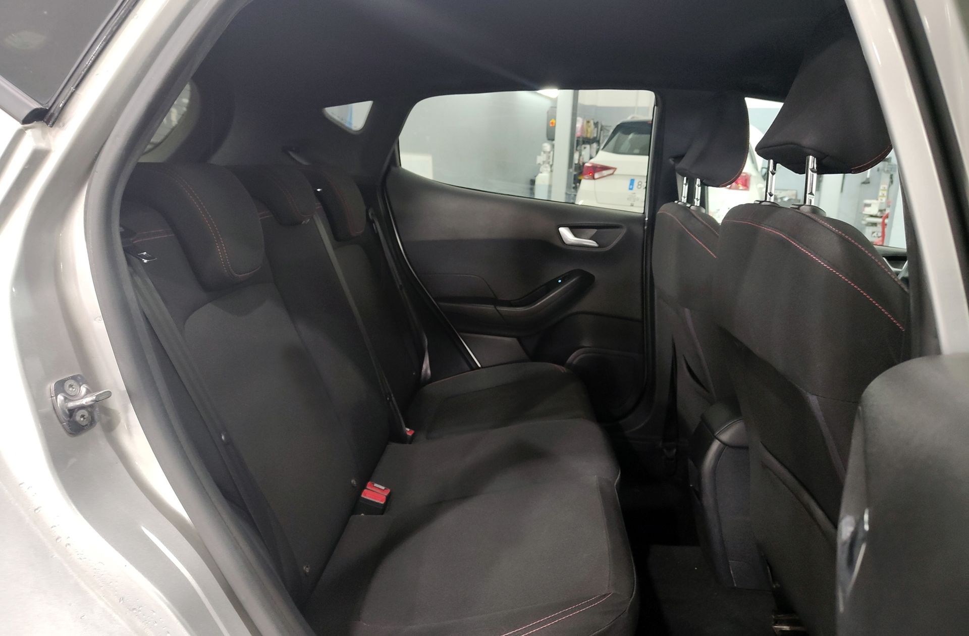 Ford Fiesta 1.0 EcoBoost MHEV ST-Line - foto 18