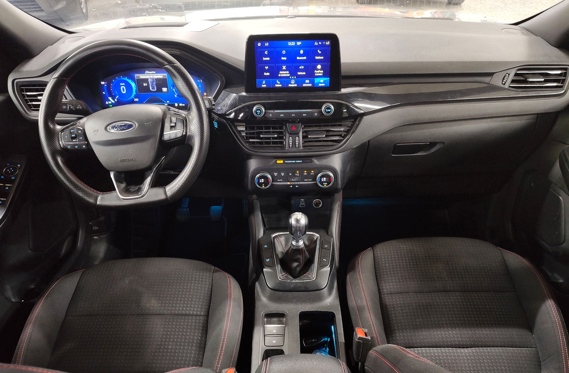 Ford Kuga 1.5 EcoBlue ST-Line - foto 6