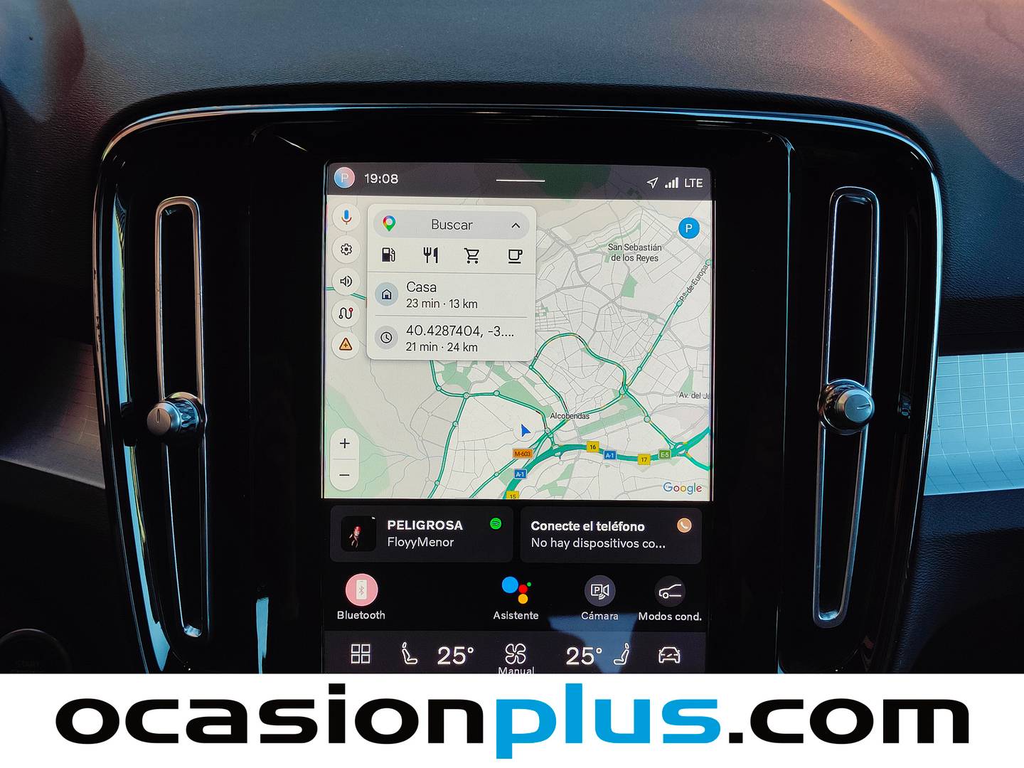 Extras y acabados del Volvo XC40 Volvo XC40 B3 G Core Auto (163 CV)