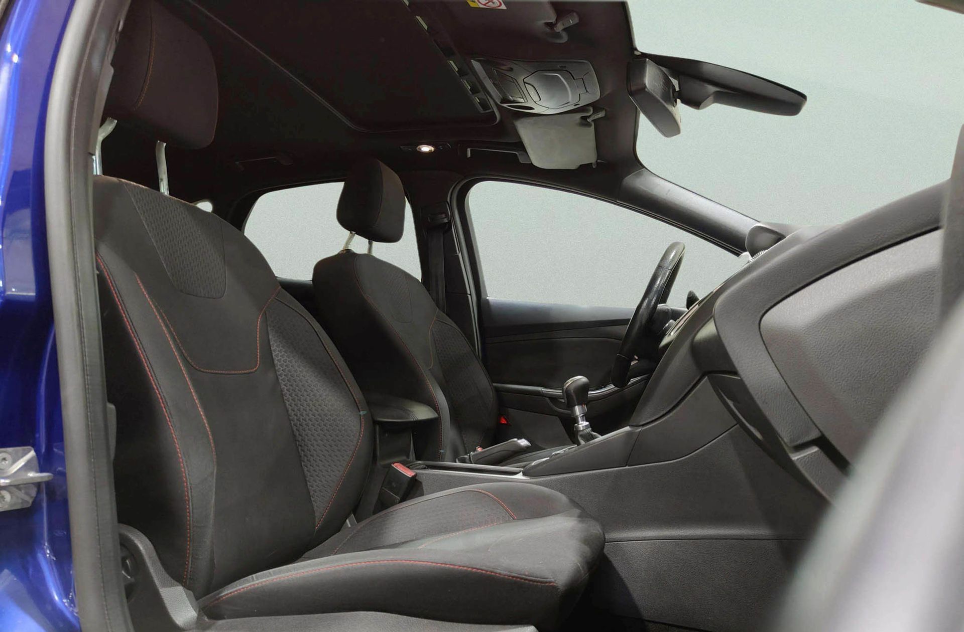 Ford Focus 1.5 EcoBoost ST-Line Red&Black - foto 18