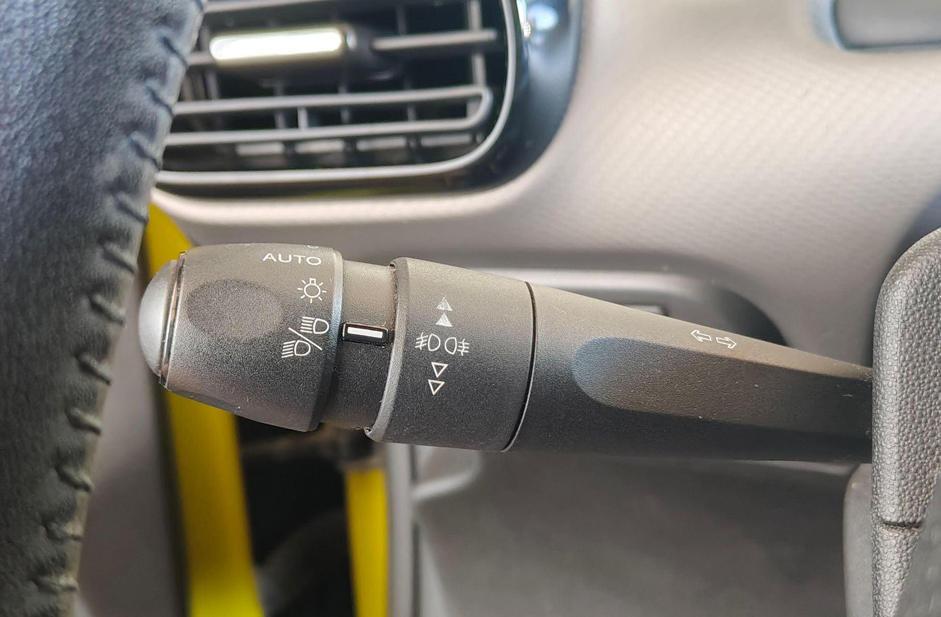 Citroën C4 Cactus PureTech 82 Feel Edition - foto 23