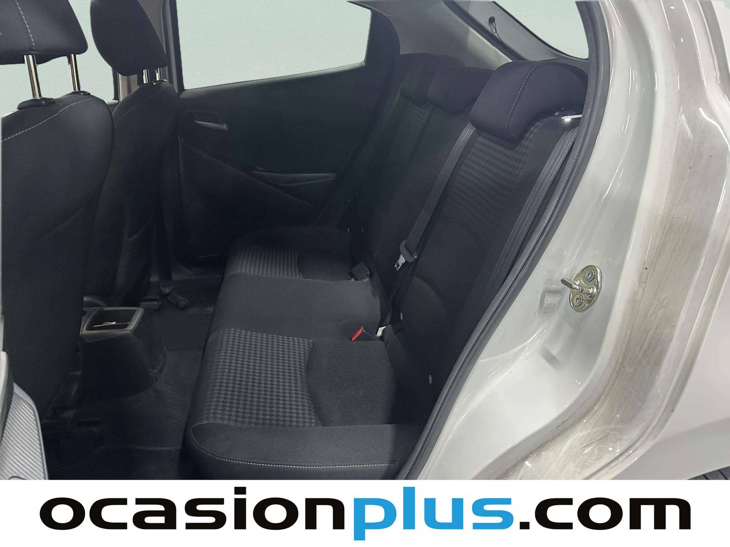 Foto Mazda Mazda2 Mazda Mazda 2 1.5 GE Black Tech Edition (90 CV)