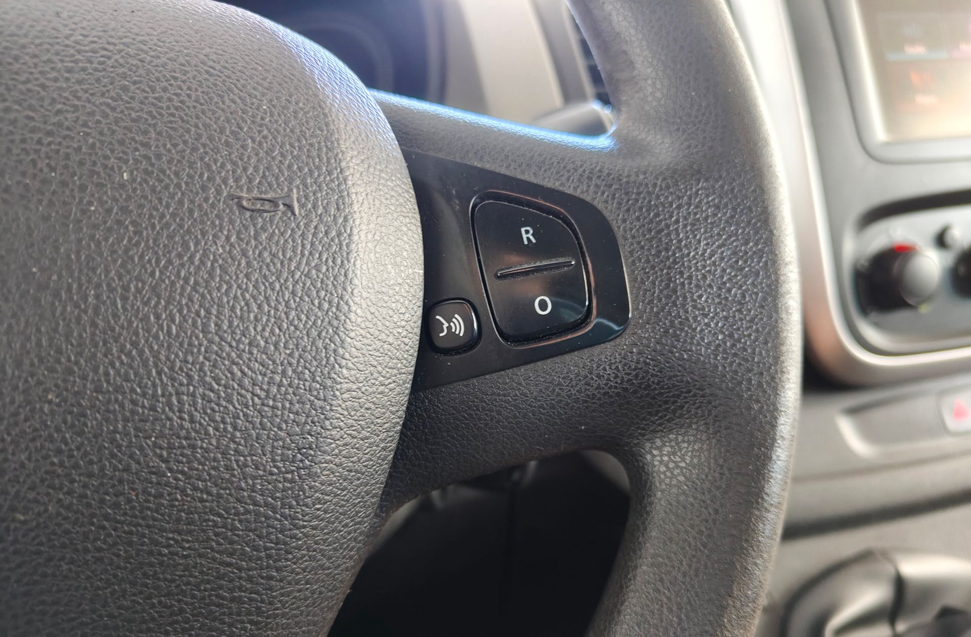 Renault Trafic Combi Mixto Energy dCi 5 plazas - foto 21