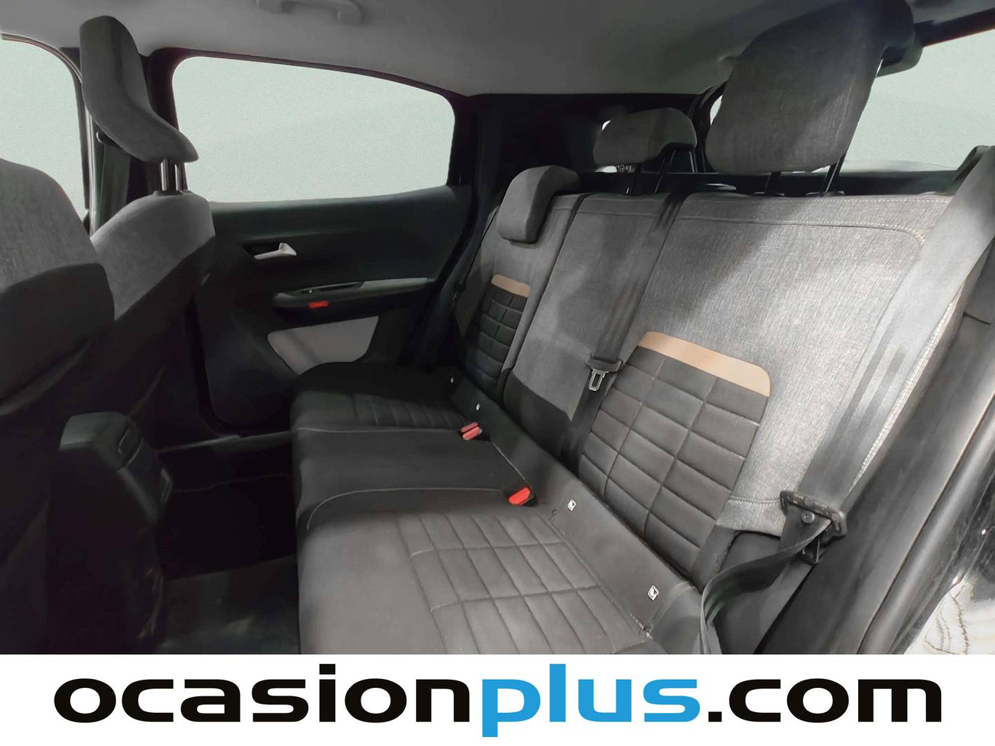 Foto asientos traseros Citroën C3 Aircross Citroën C3 Aircross Hybrid 145 Plus e-DCS6 (145 CV)