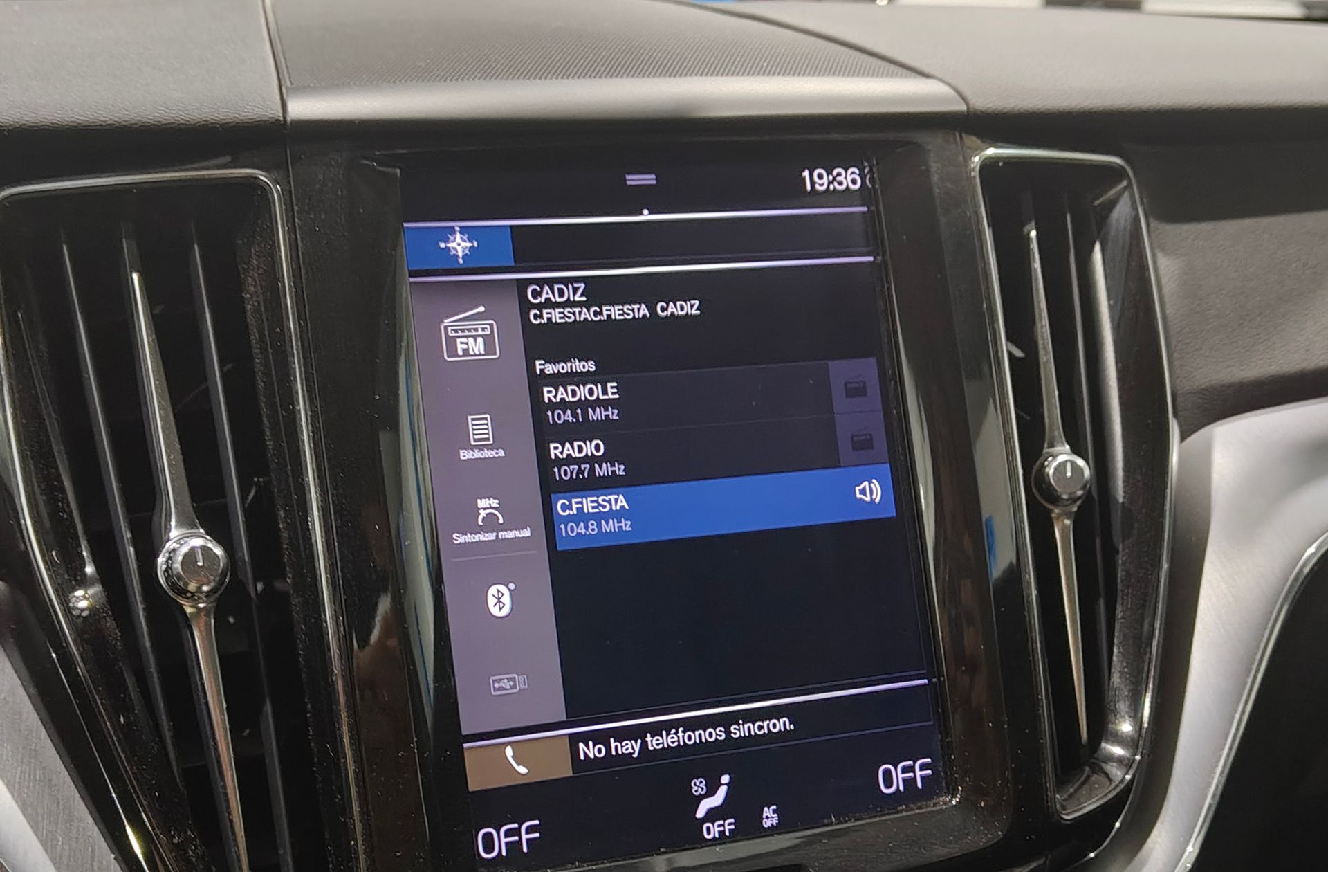 Volvo XC60 D4 Momentum - foto 33
