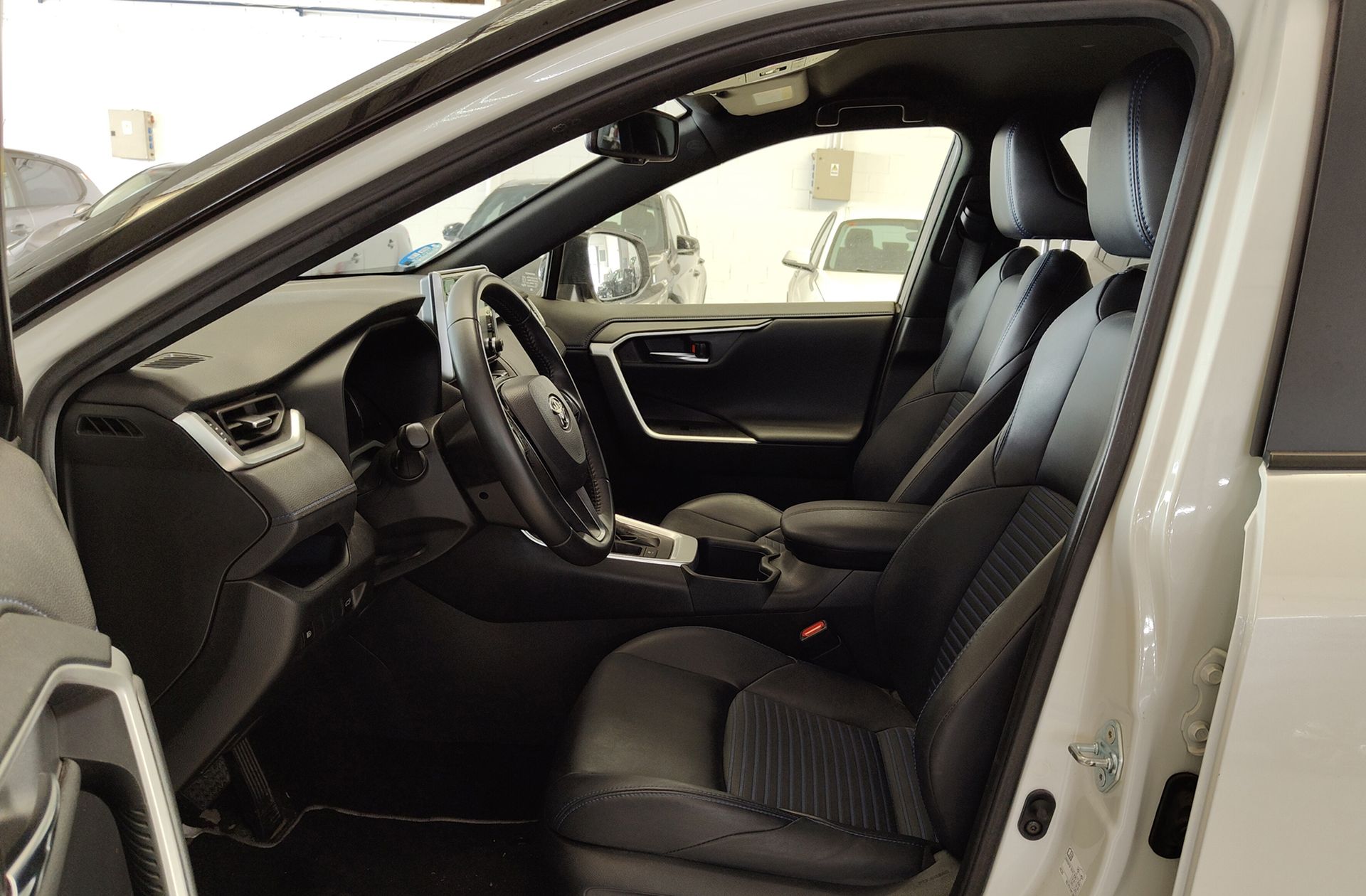 Toyota RAV4 2.5l hybrid Style - foto 10