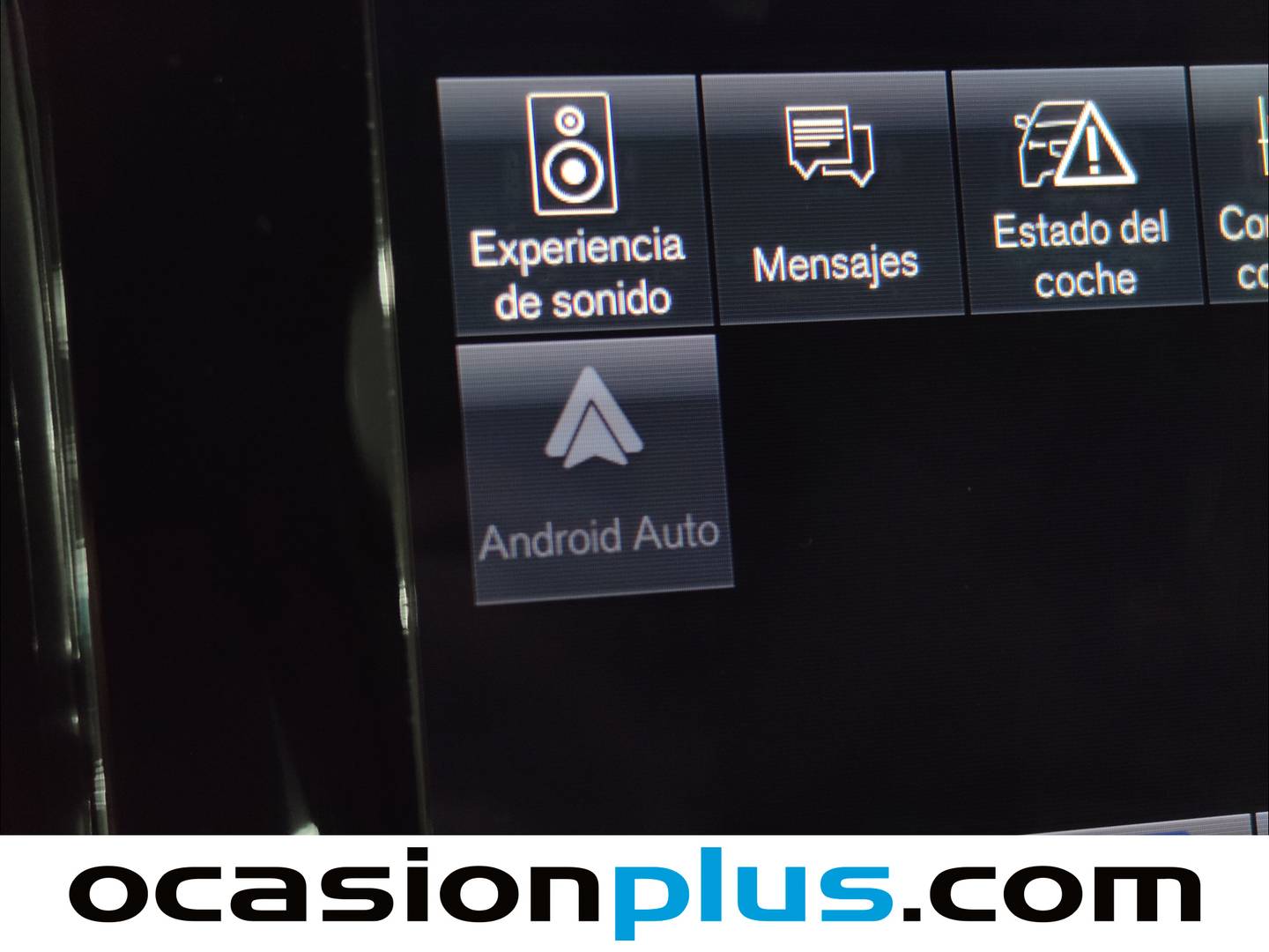 Equipamiento del Volvo XC40 Volvo XC40 T5 Recharge PHEV Plus Dark Auto (262 CV)