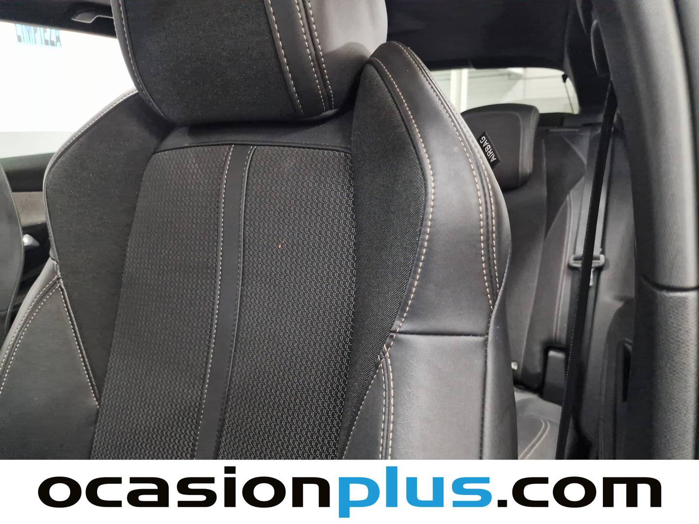 Foto Peugeot 3008 Peugeot 3008 PureTech 130 S&S GT EAT8 (130 CV)