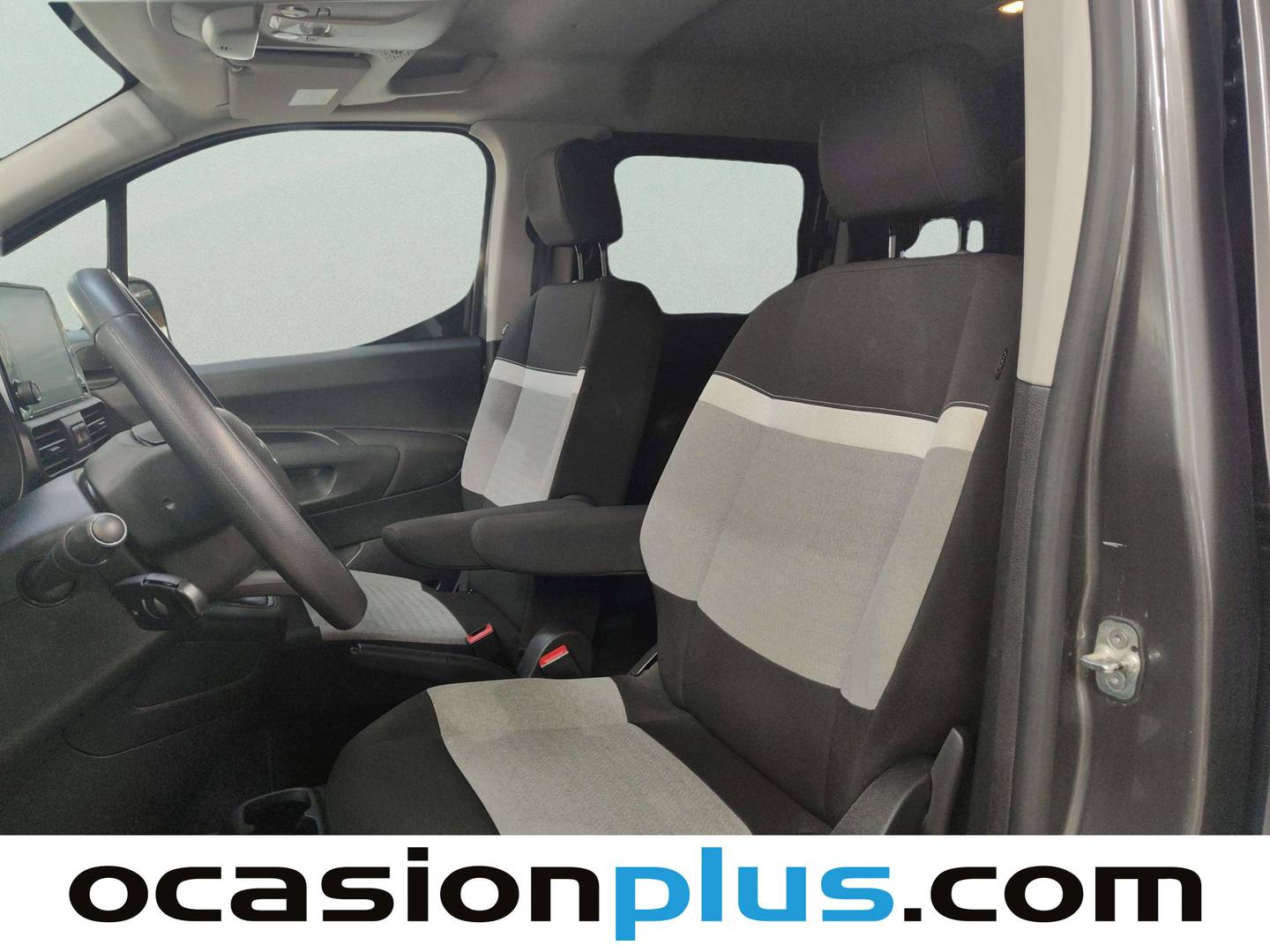 Foto asientos delanteros Citroën Berlingo Citroen Berlingo PureTech 110 S&S Talla M Feel Business (110 CV)