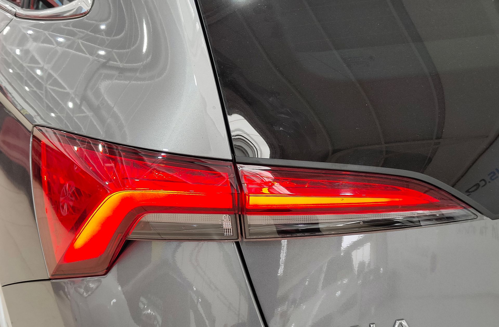 Škoda Scala 1.5 TSI Sport Plus DSG - foto 16