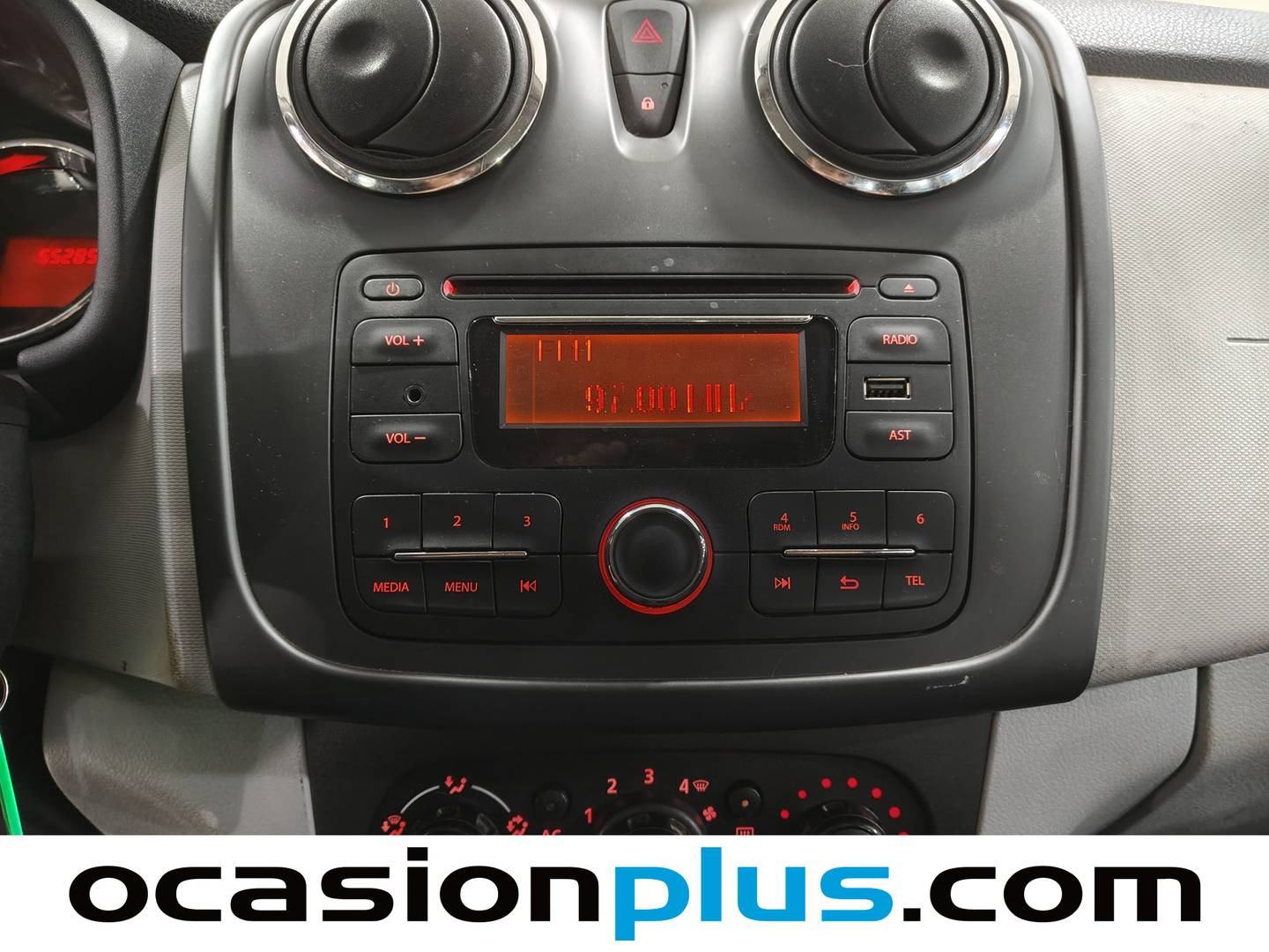 Extras y acabados del Dacia Sandero Dacia Sandero 1.2 Ambiance 55 kW (75 CV)