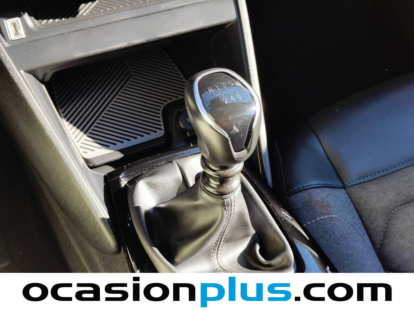 Foto Citroën C4 Citroen C4 PureTech 130 S&S 6v Feel Pack  (130 CV)