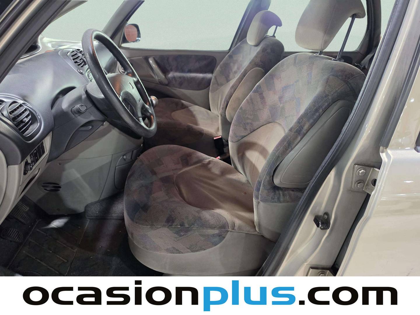 Foto asientos delanteros Citroën Xsara Picasso Citroën Xsara Picasso 1.6i (95 CV)