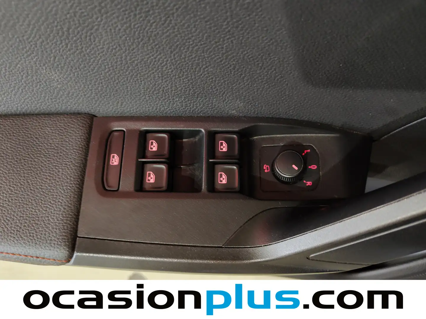 Foto Seat Arona SEAT Arona 1.5 TSI S&S FR XL DSG (150 CV)