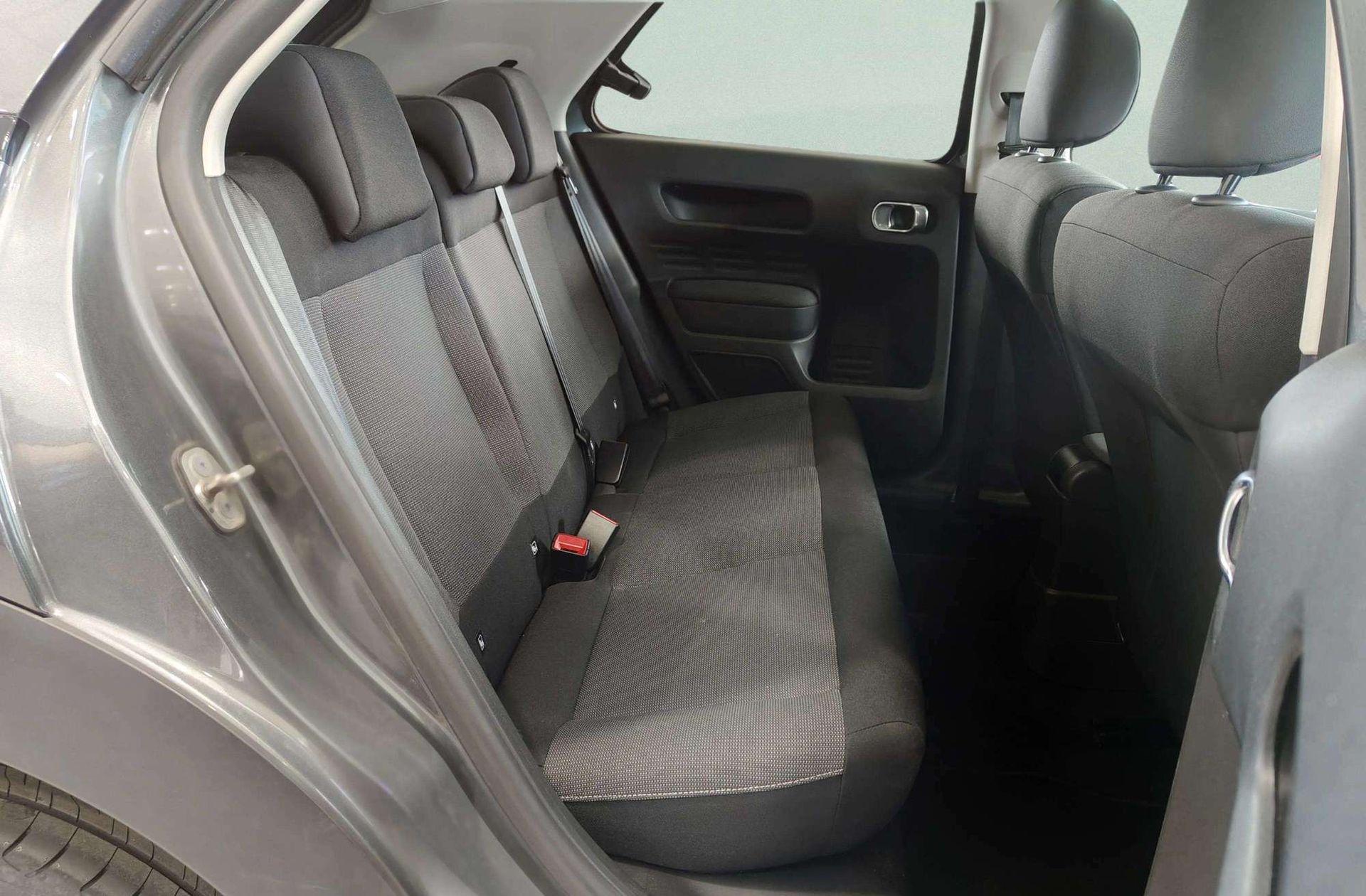 Citroën C4 Cactus BlueHDi 100 Shine - foto 18