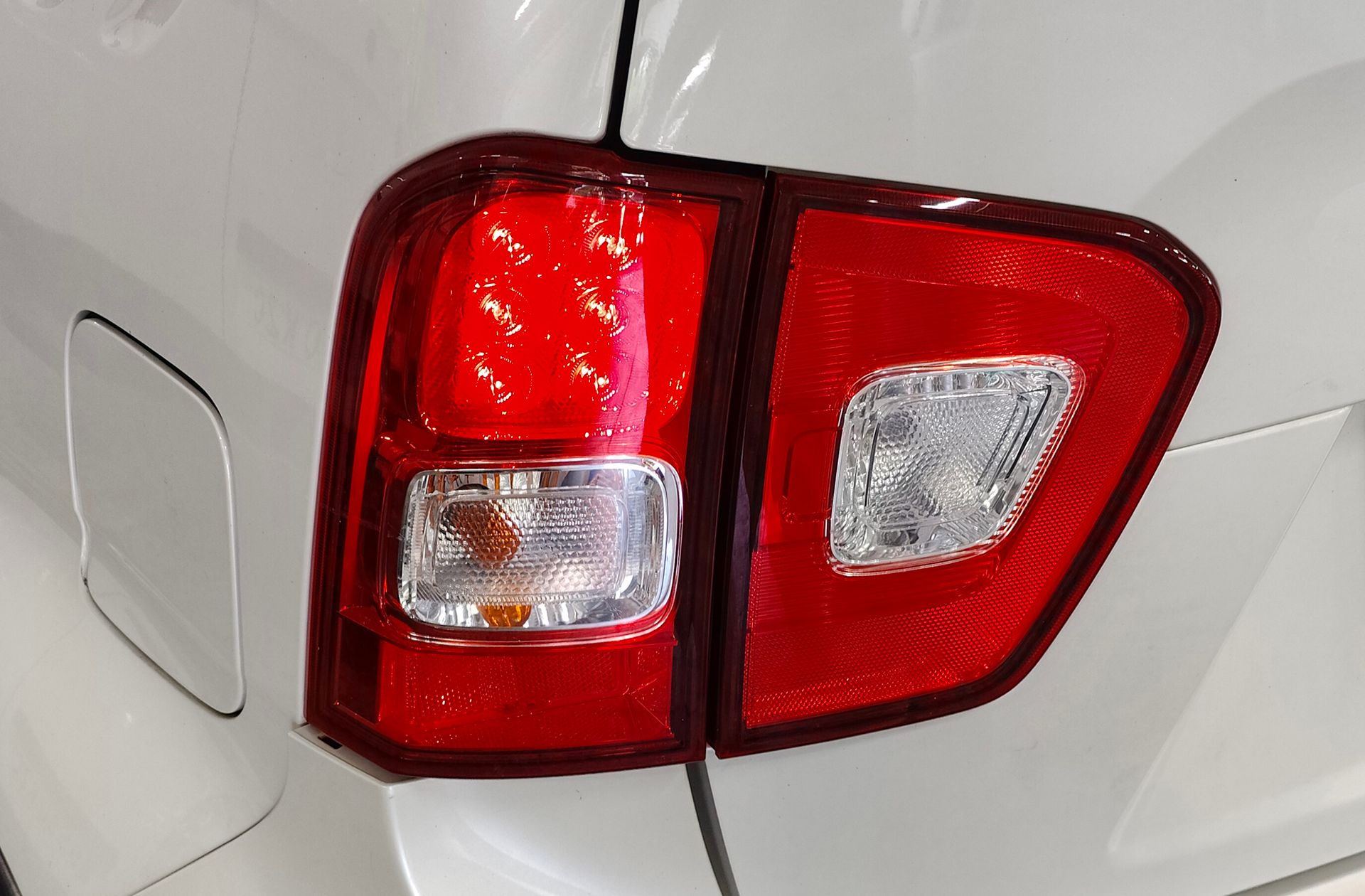 Suzuki Ignis 1.2 GLX - foto 15