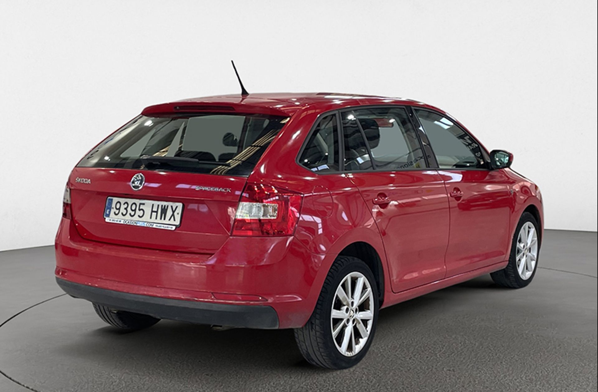 Škoda Rapid Spaceback 1.6 TDI CR Ambition - foto 4