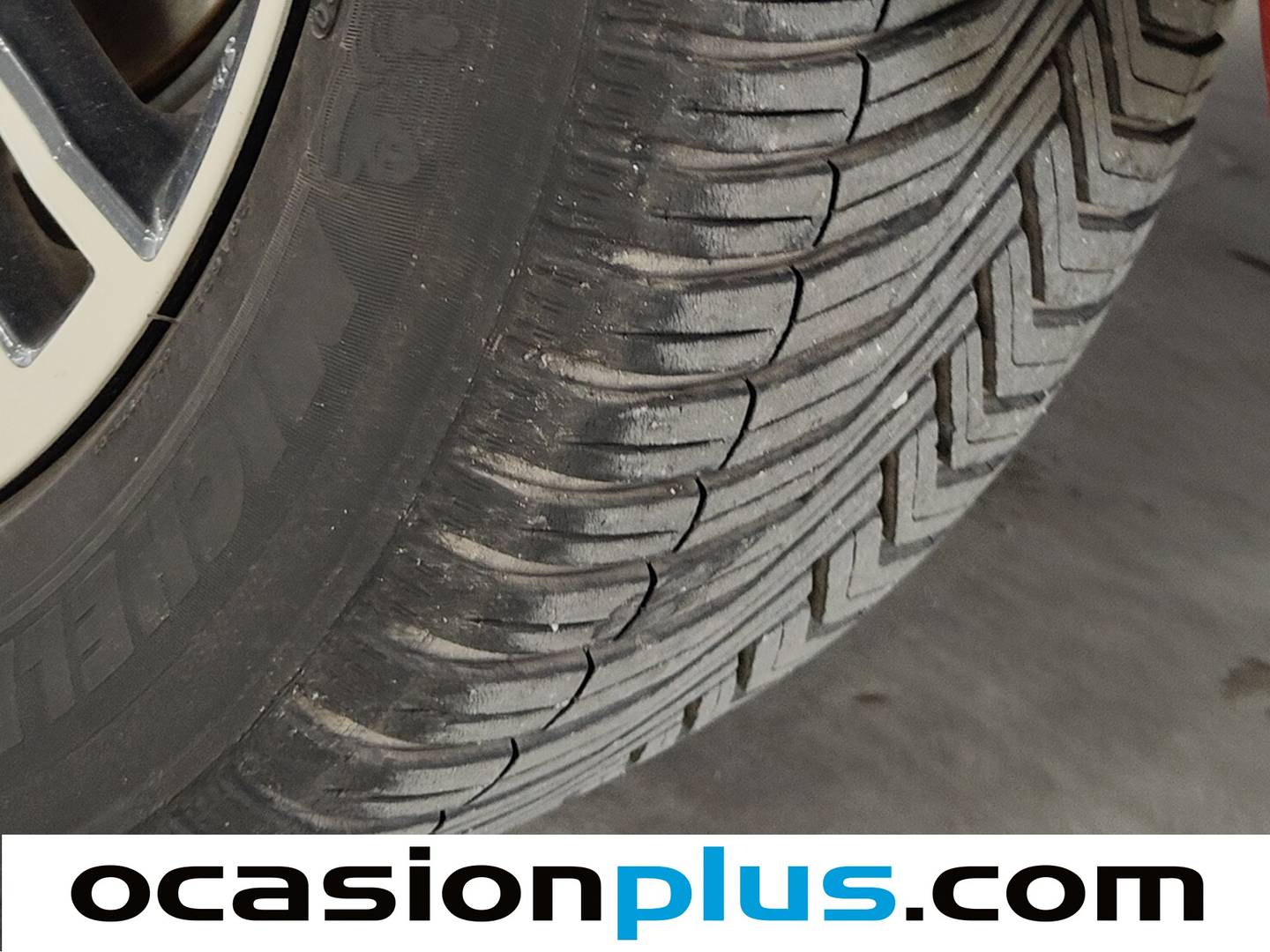 Foto Mitsubishi Outlander Mitsubishi Outlander 2.0 PHEV Kaiteki 4WD Auto  (203 CV)