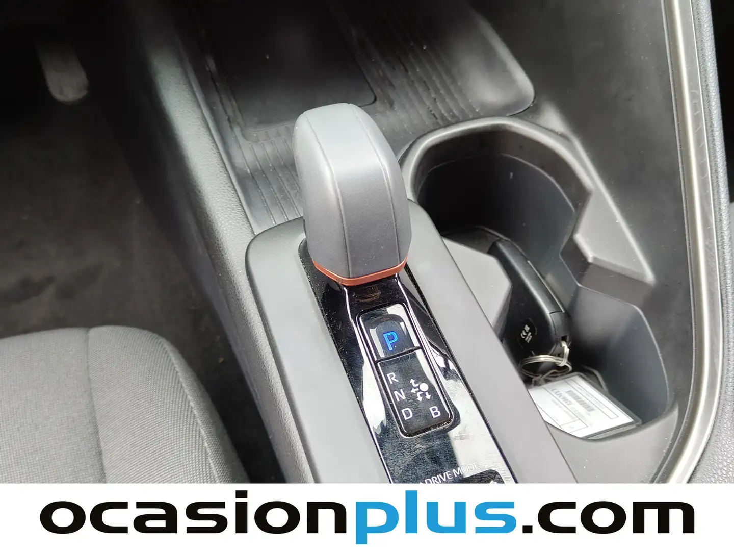 Foto Toyota C-HR Toyota C-HR 220PH Advance (223 CV)