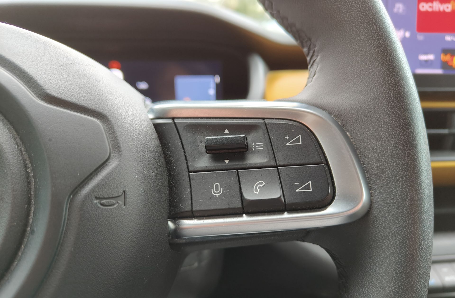Jeep Avenger 1.2 G Summit - foto 34