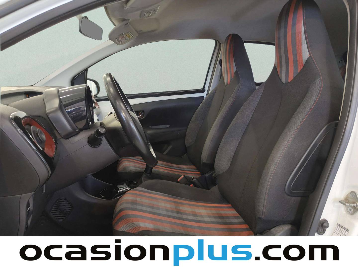 Foto asientos delanteros Peugeot 108 Peugeot 108 1.0 VTi Collection (72 CV)
