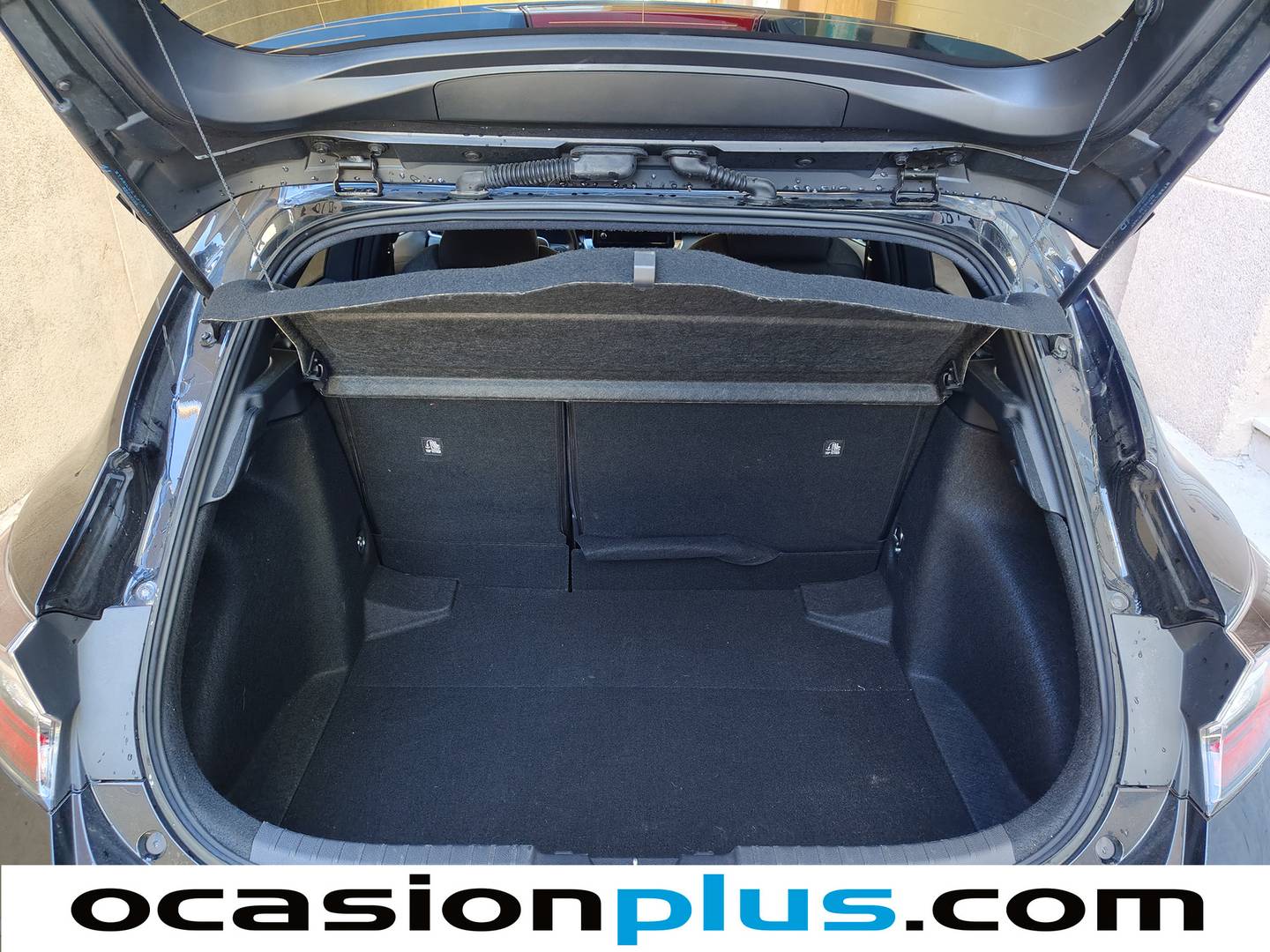 Foto Toyota Corolla Toyota Corolla 2.0 180H Style E-CVT (180 CV)