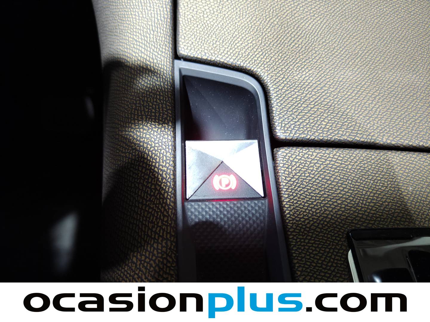 Foto DS DS 7 Crossback DS DS7 Crossback PureTech 180 Bastille+ AT (180 CV)