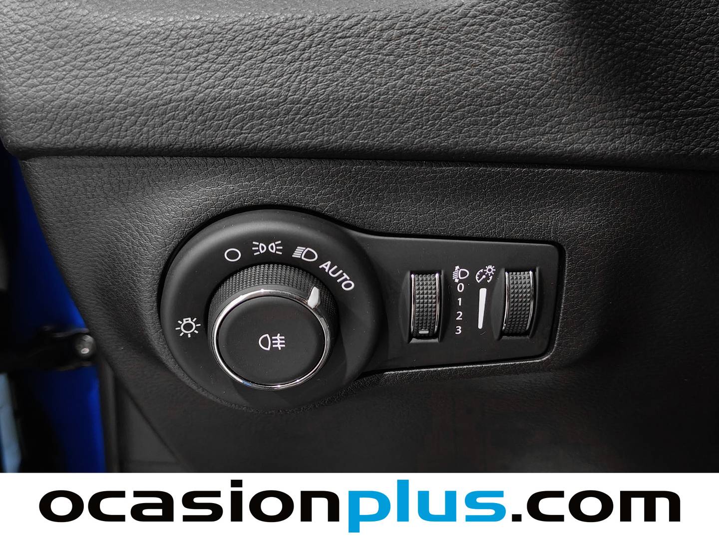 Extras y acabados del Jeep Compass Jeep Compass 1.4 Multiair Sport 4x2 (140 CV)