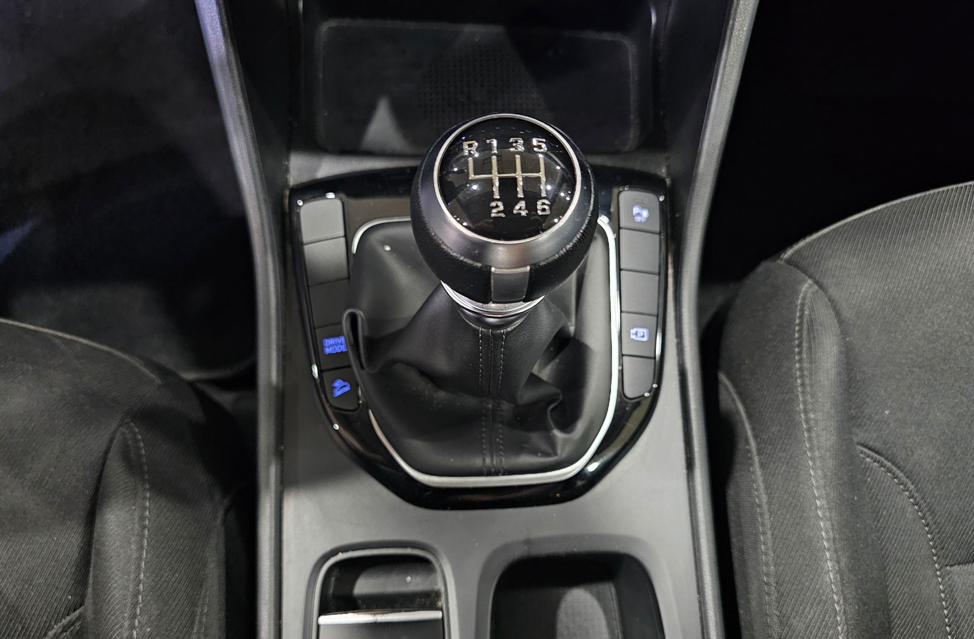 Hyundai Tucson 1.6 CRDi Maxx - foto 5
