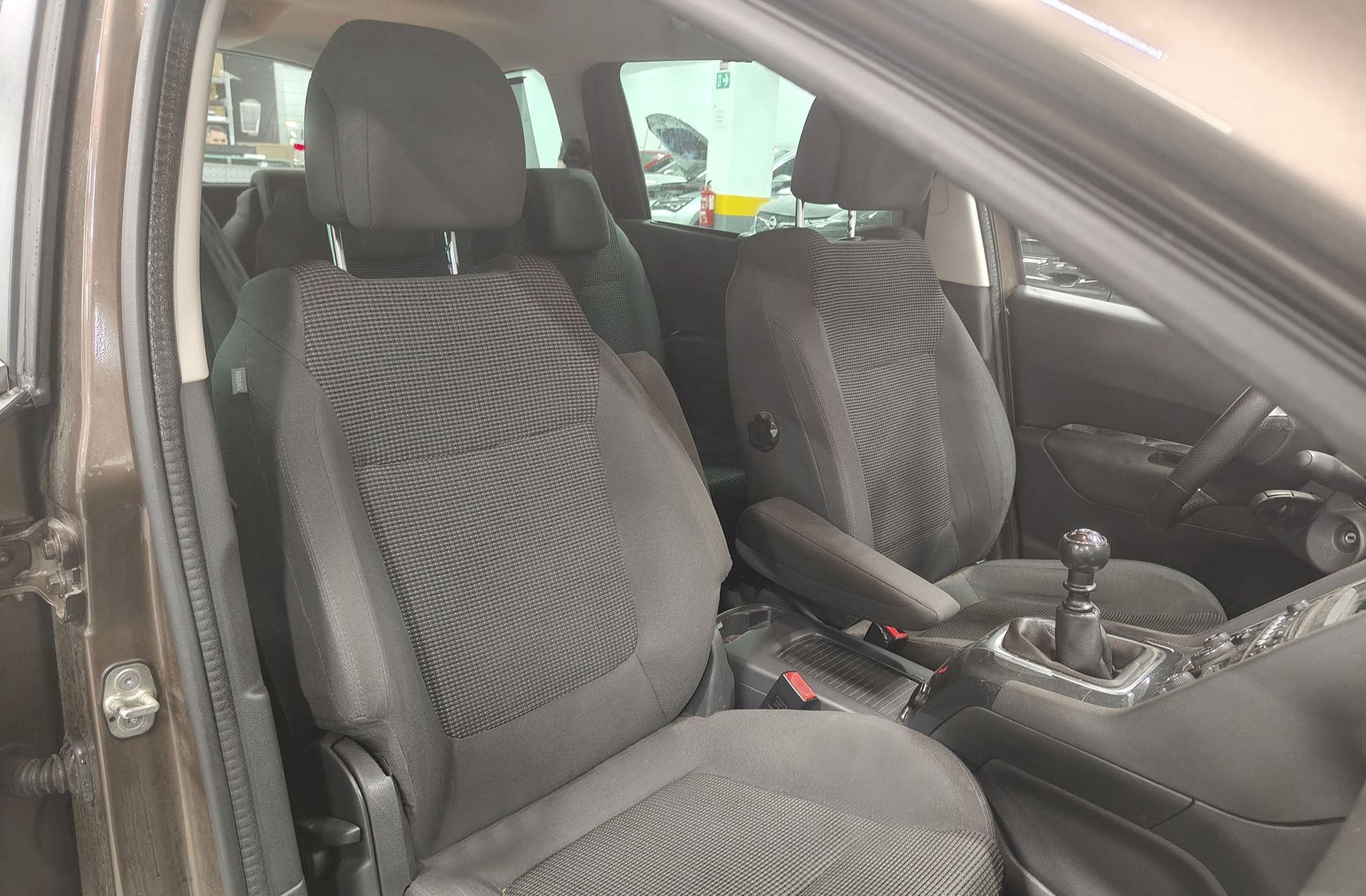 Peugeot 5008 1.2 PureTech Style 7 plazas - foto 15