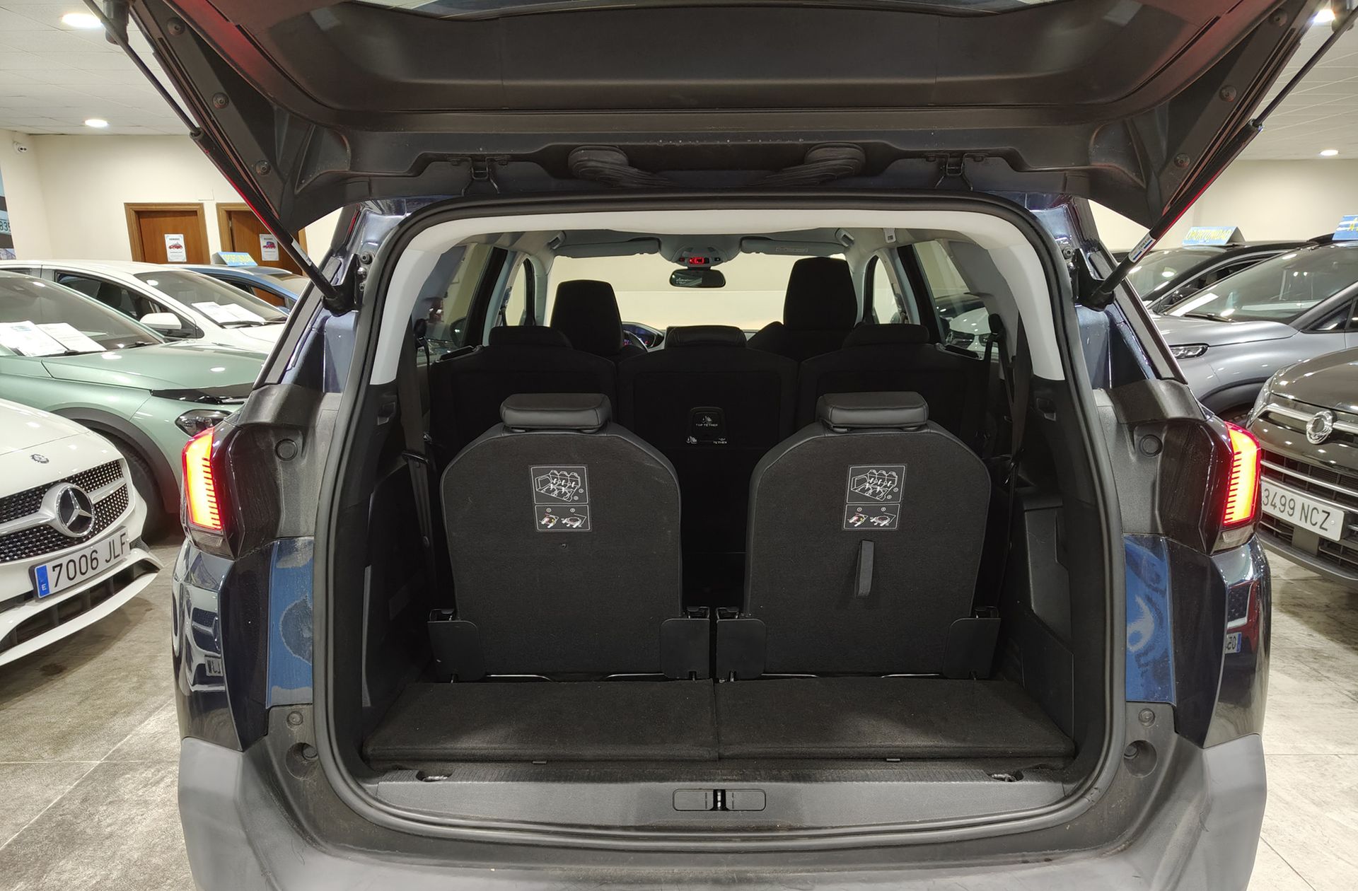 Peugeot 5008 1.6L BlueHDi Active EAT6 7 plazas - foto 18