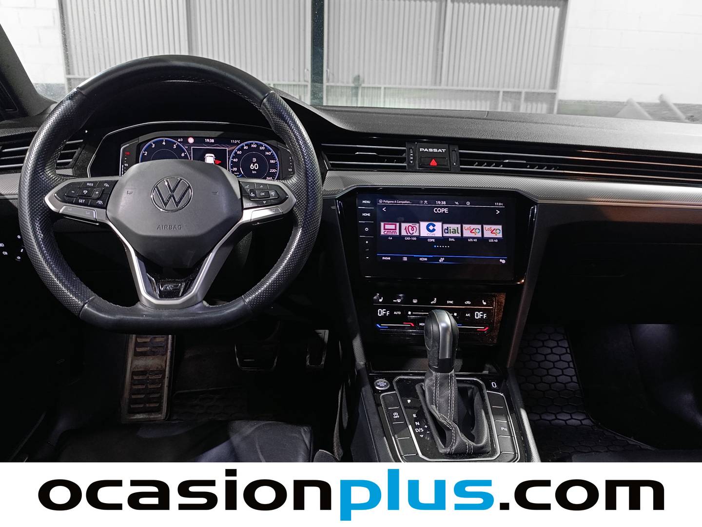 Foto Volkswagen Passat Volkswagen Passat R-Line 1.5 TSI (150 CV) DSG