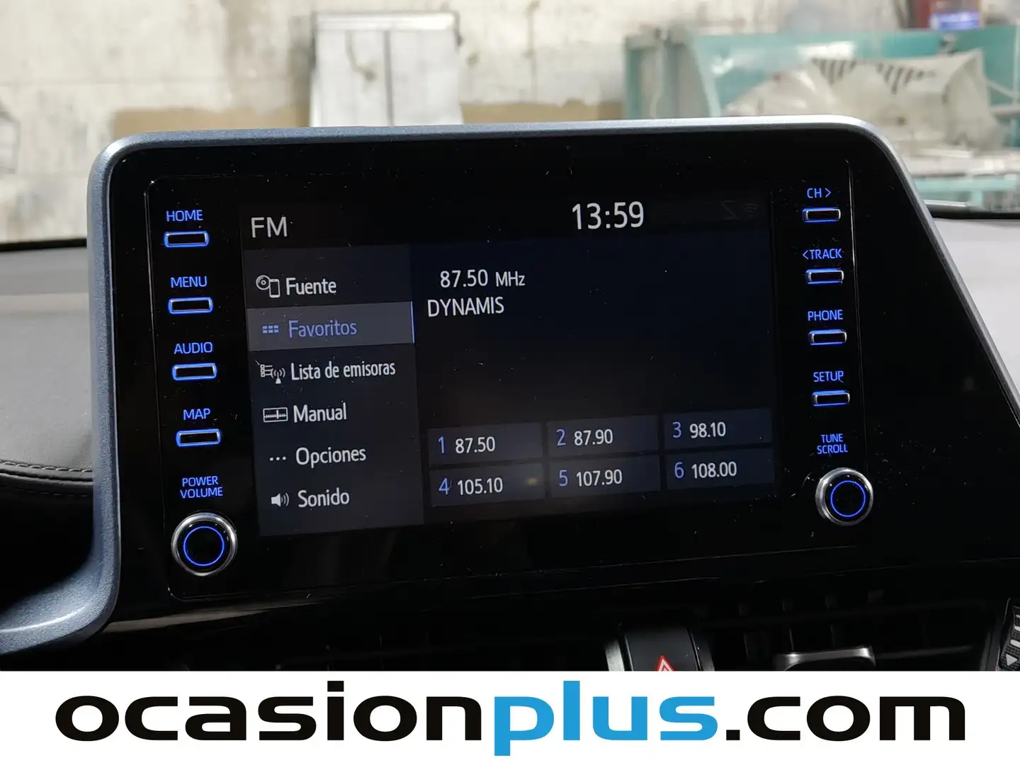 Foto Toyota C-HR Toyota C-HR 1.8 125H Advance (122 CV)