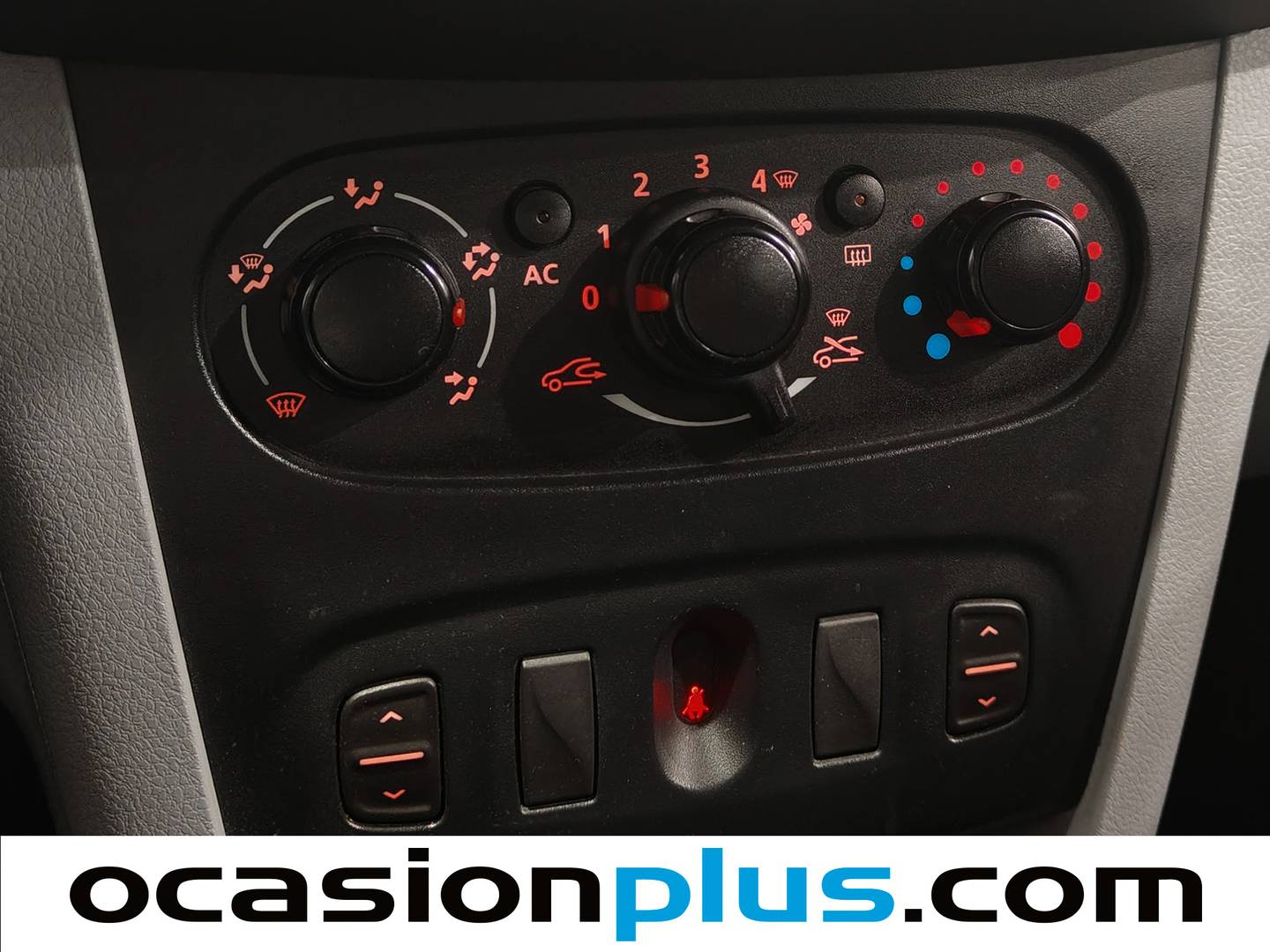Extras y acabados del Dacia Sandero Dacia Sandero 1.2 Ambiance (75 CV)