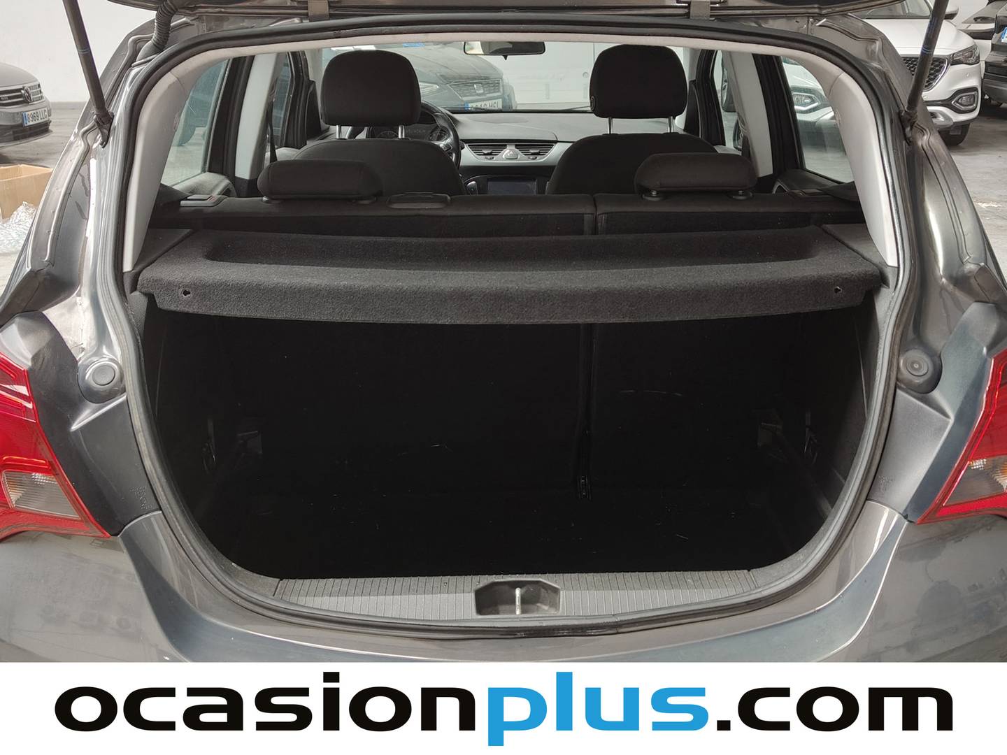 Foto asientos traseros Opel Corsa Opel Corsa 1.4 Selective (90 CV)