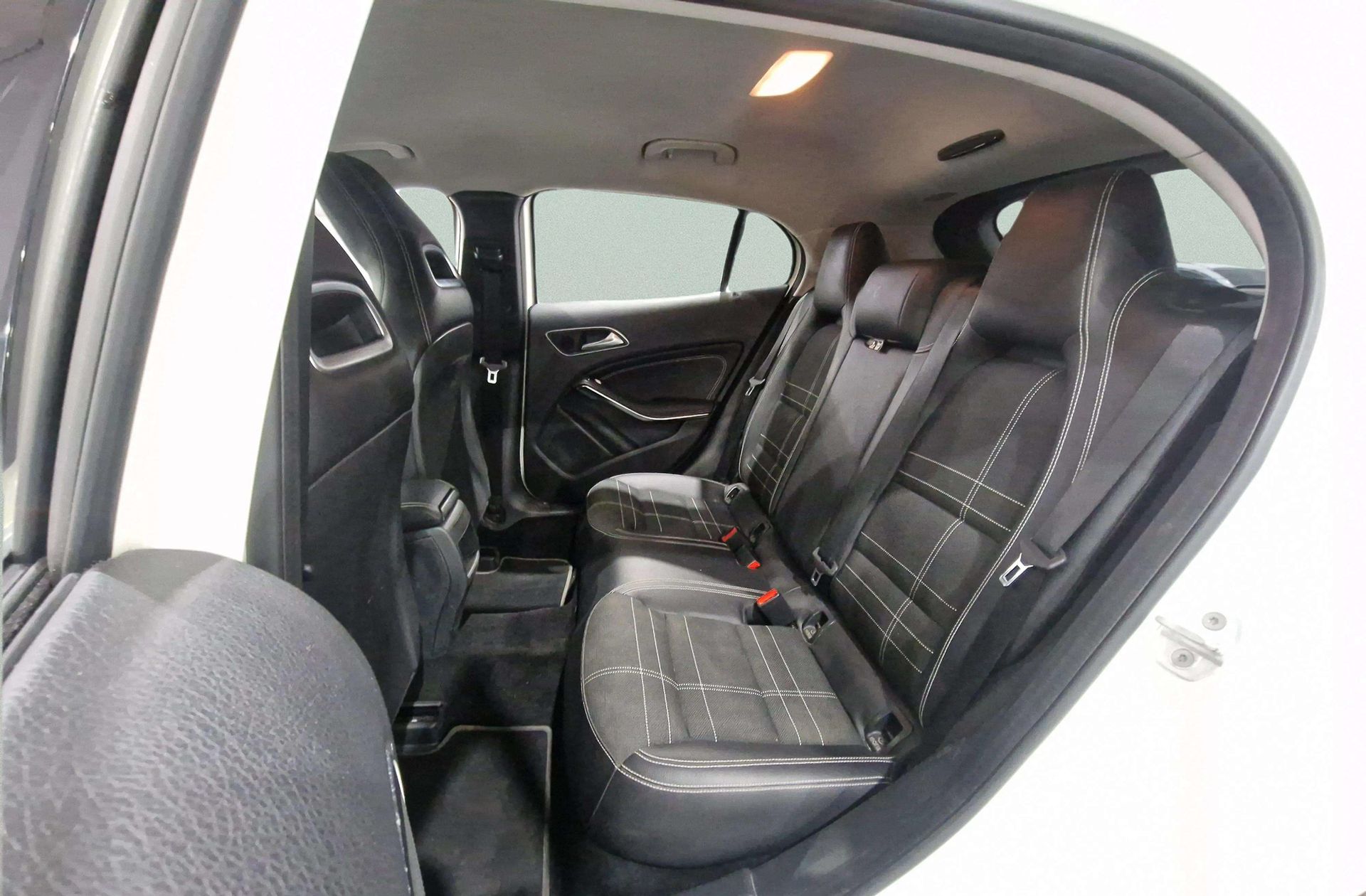 Mercedes-Benz GLA 200 d Style - foto 10