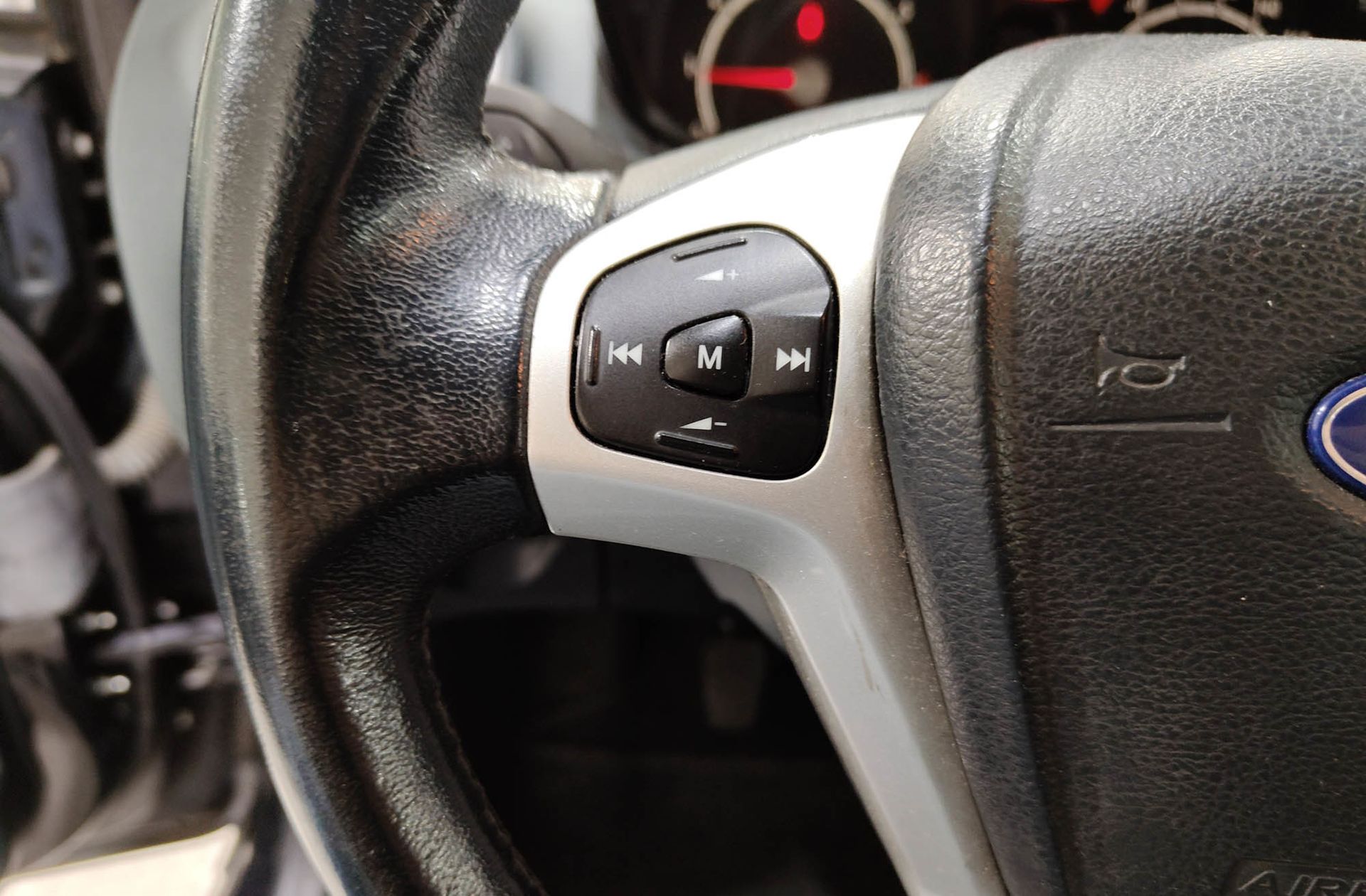 Ford Fiesta 1.25 Trend - foto 21