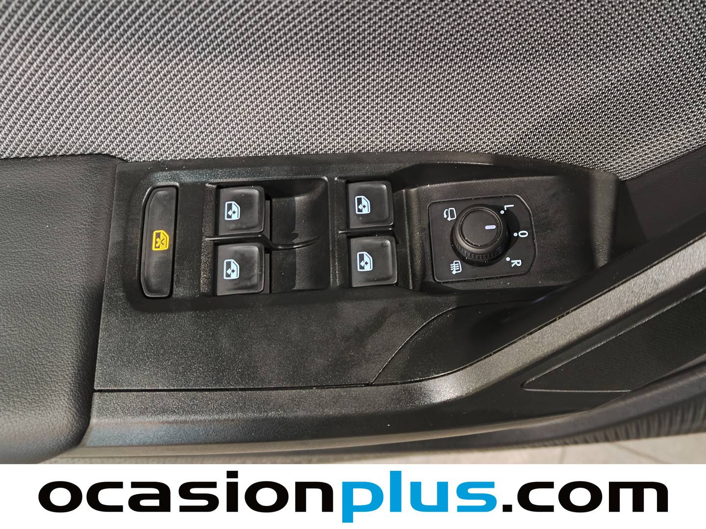 Foto Seat León SEAT León 1.5 TSI S&S Style 25 Aniversario (116 CV)