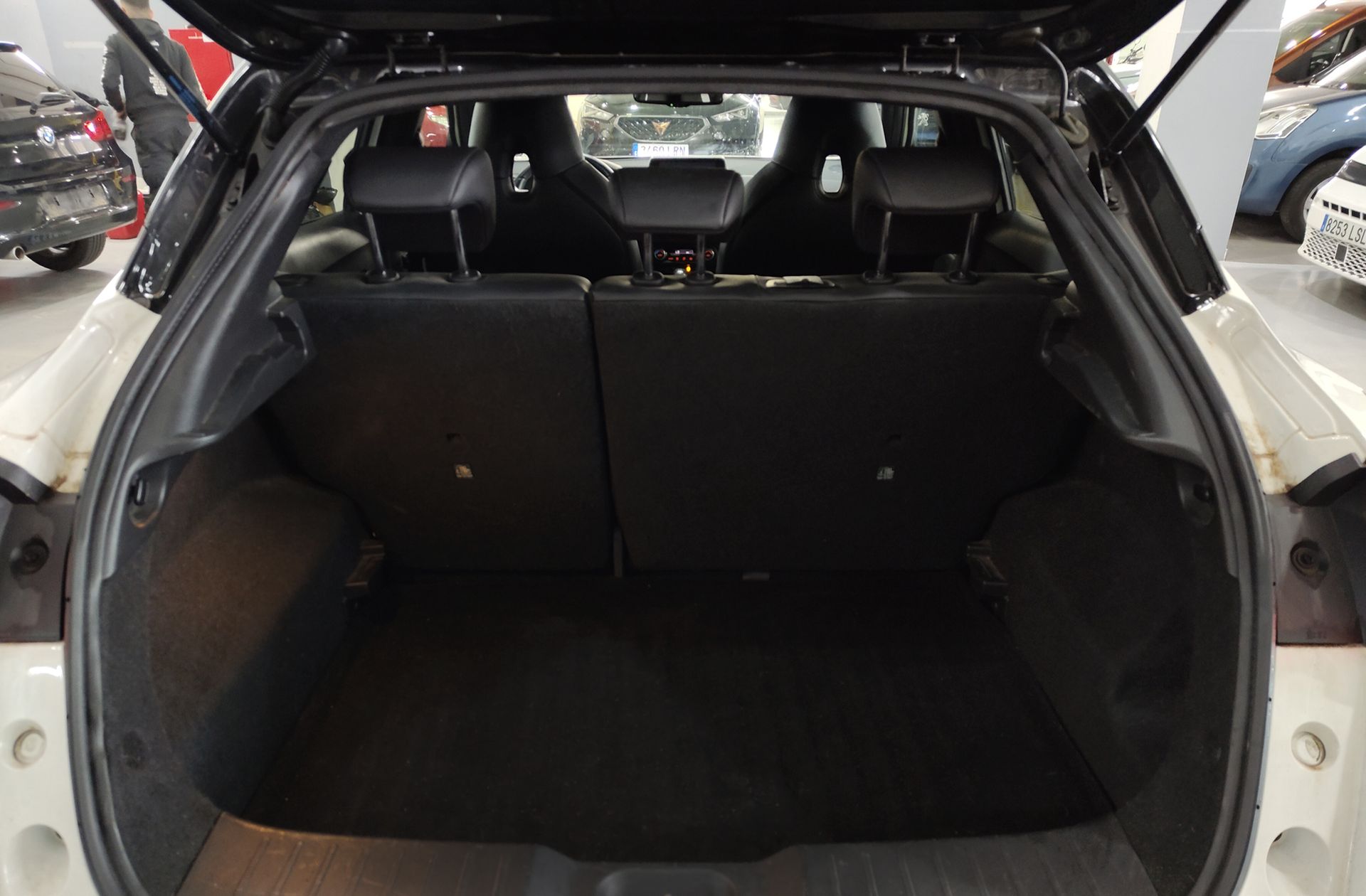 Nissan Juke 1.6 Hybrid Premiere Edition - foto 17