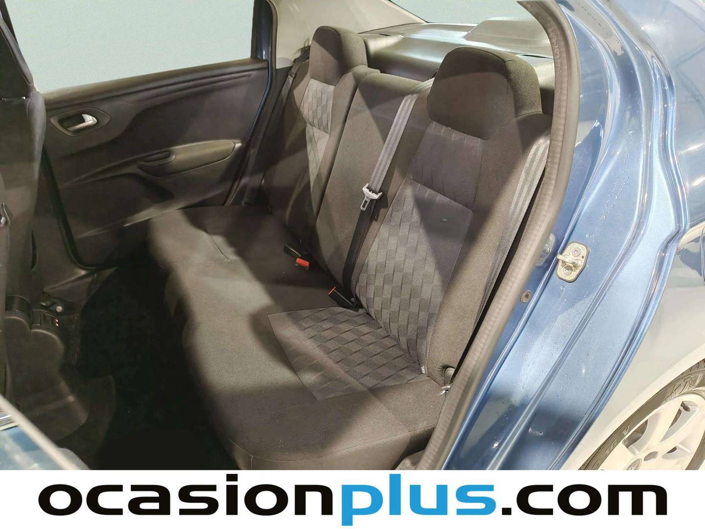 Foto Citroën C-Elysée Citroen C-Elysee BlueHDi 100 Exclusive (100 CV)