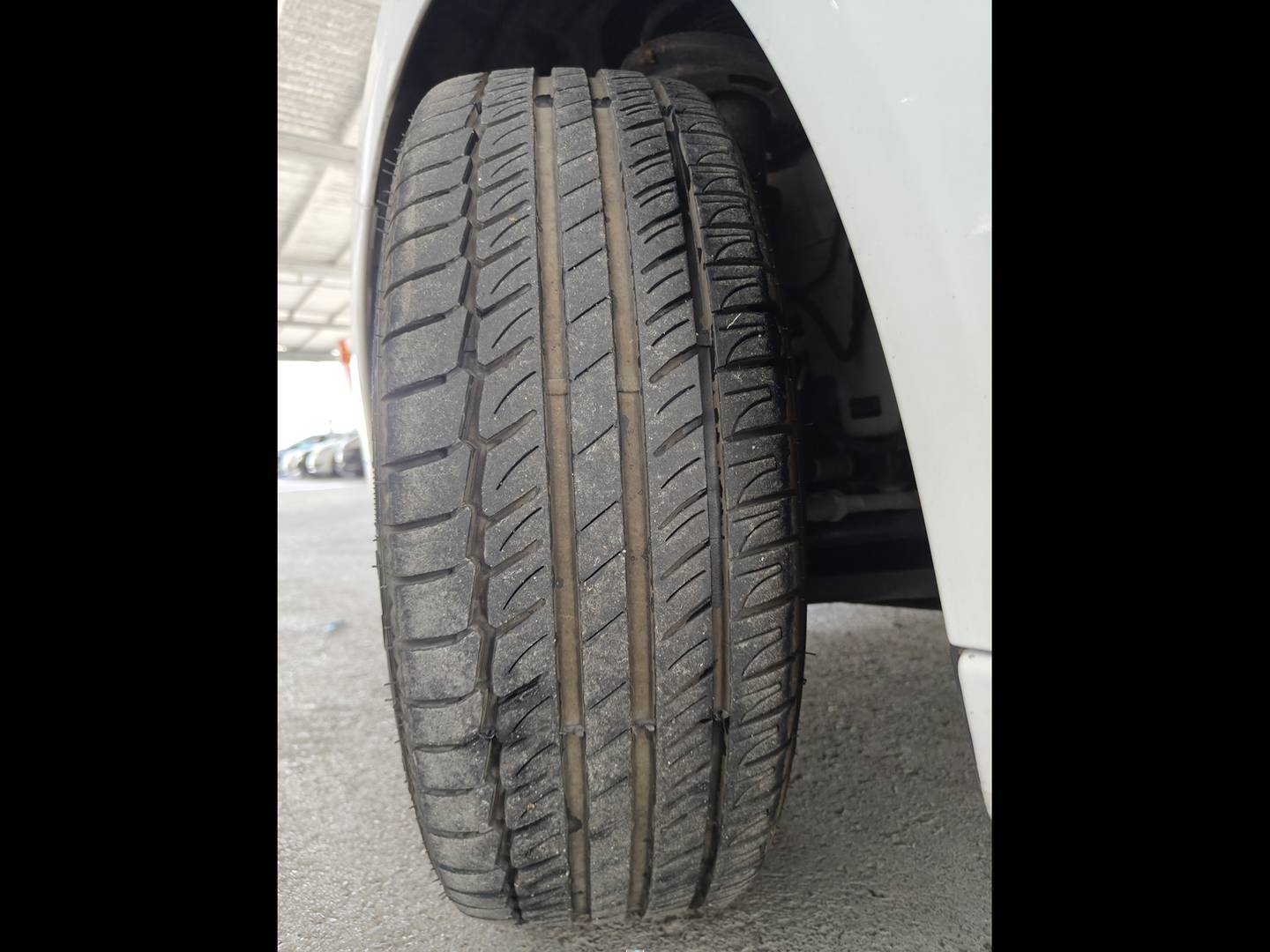 Foto Peugeot 208 Peugeot 208 Allure Hybrid eDCS6  (100 CV)