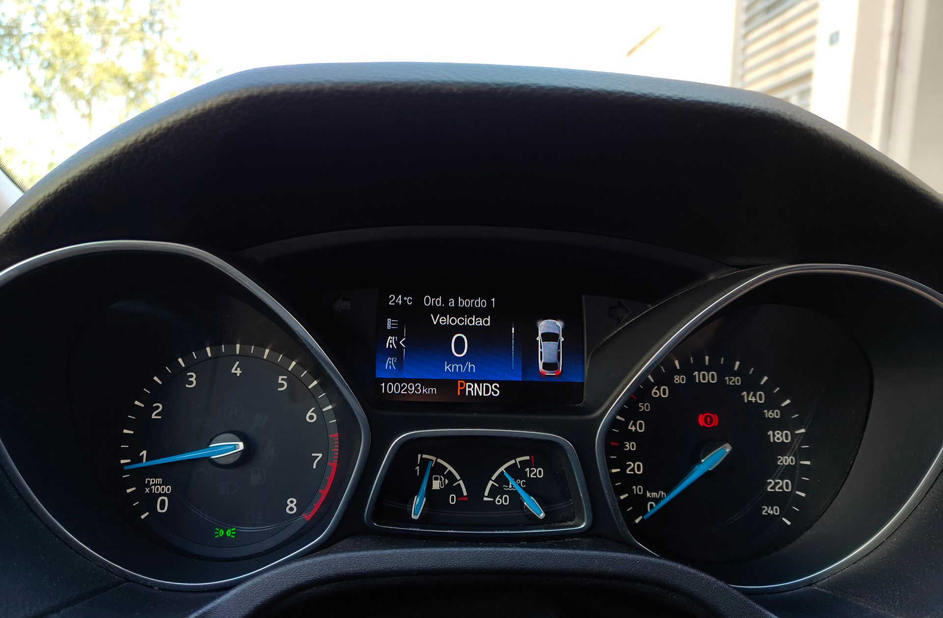 Ford Focus 1.6 TI-VCT Trend+ PowerShift - foto 23