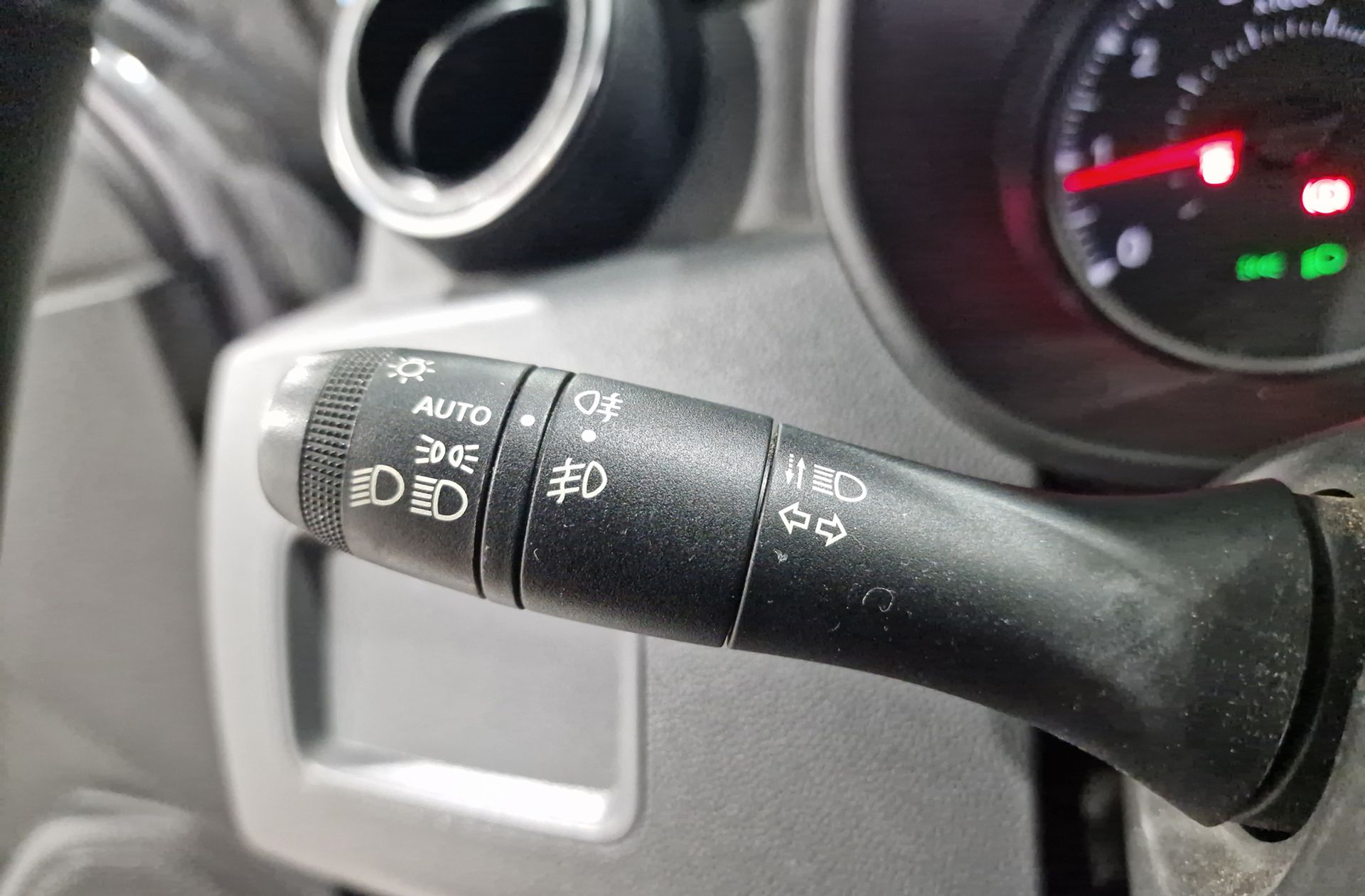 Dacia Duster 1.6 Access 4x2 - foto 21