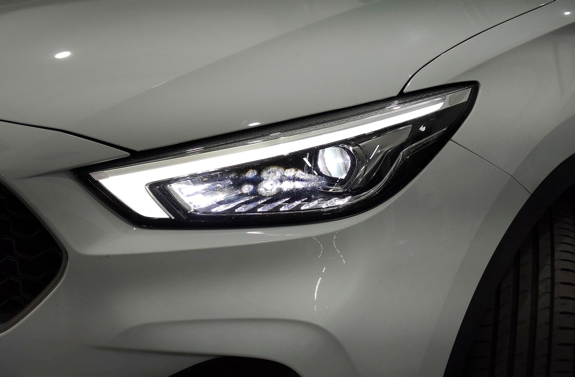 MG ZS 1.0T Luxury - foto 17