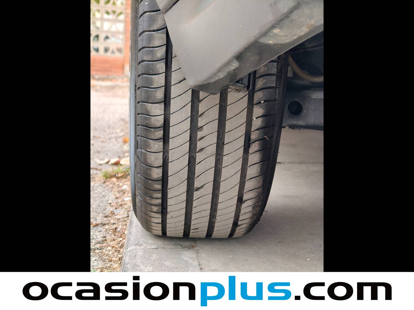 Foto Lexus NX Lexus NX 300h Business 2WD (197 CV)